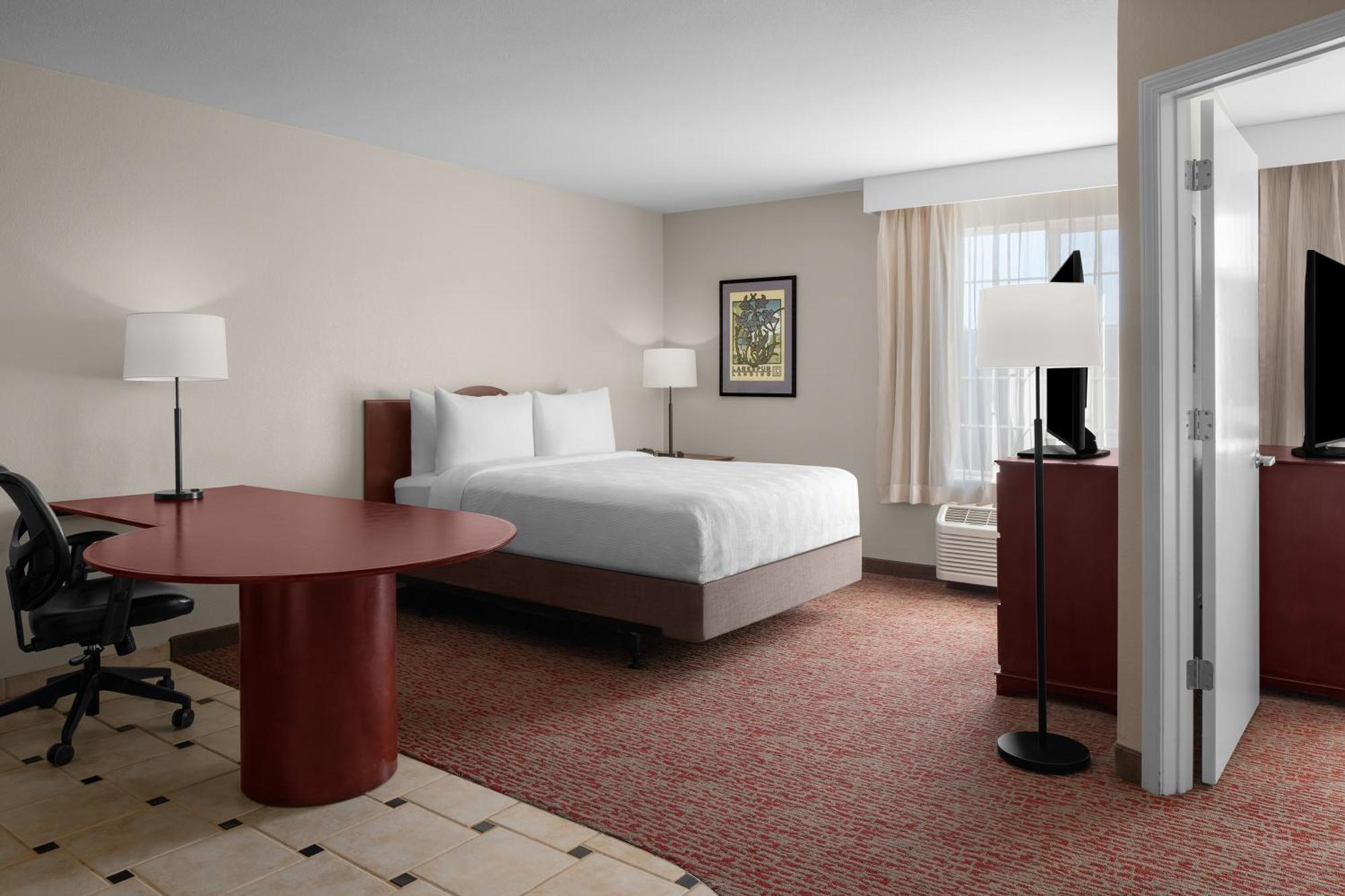 Larkspur Landing Extended Sacramento