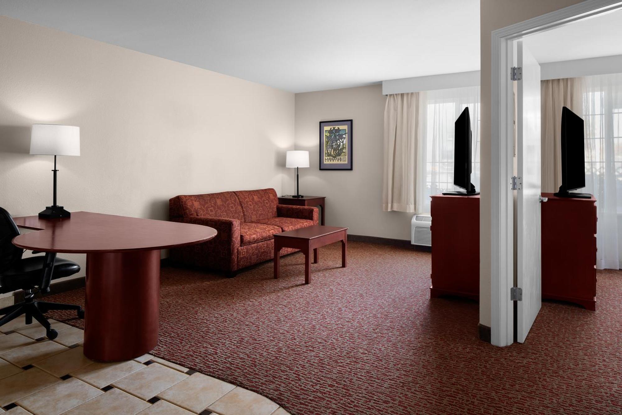 Larkspur Landing Extended Hotel