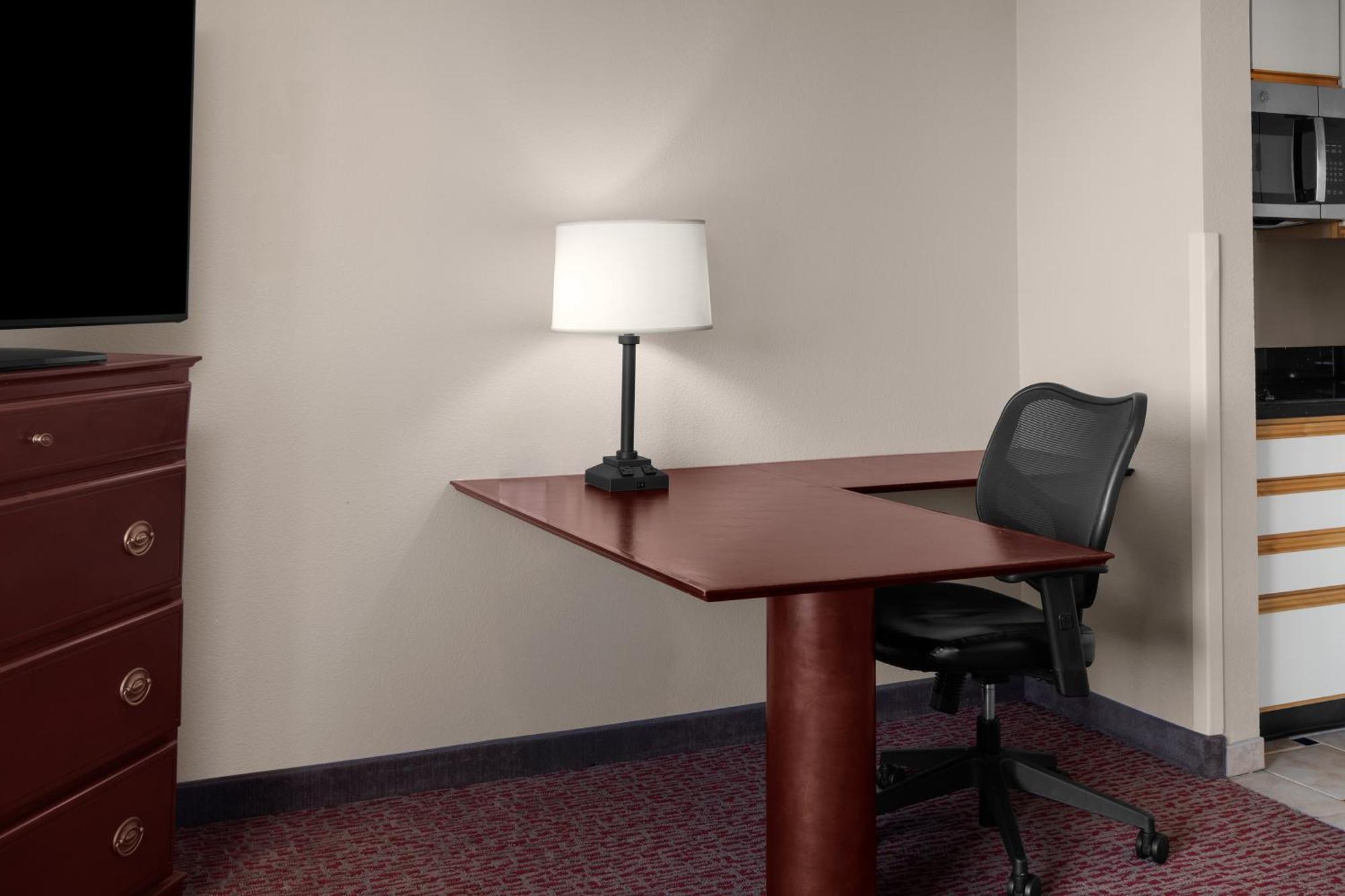 Hotel Larkspur Landing Extended 3*